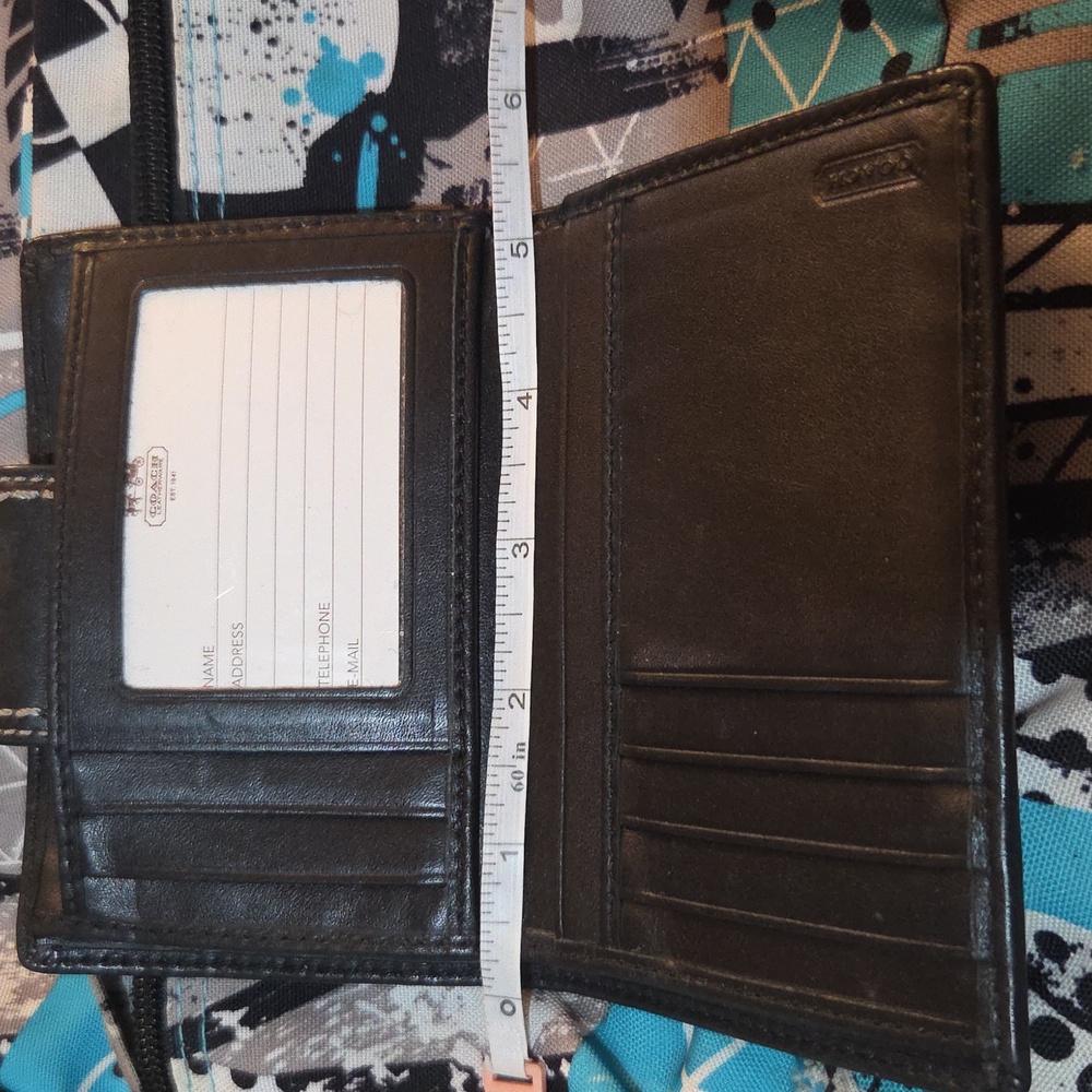 *AUTHENTIC COACH BLACK WALLET* - Picture 7 of 14